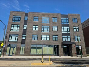 Building Photo - 2807 S Halsted St