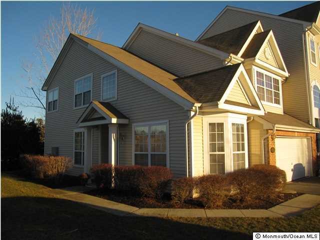Primary Photo - 208 Hidden Lake Dr