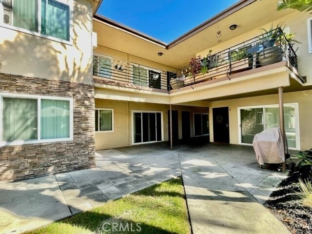 Foto del edificio - 12425 Harris Ave