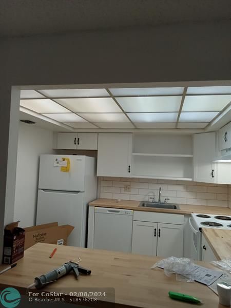 Foto del edificio - 1319 Partridge Close