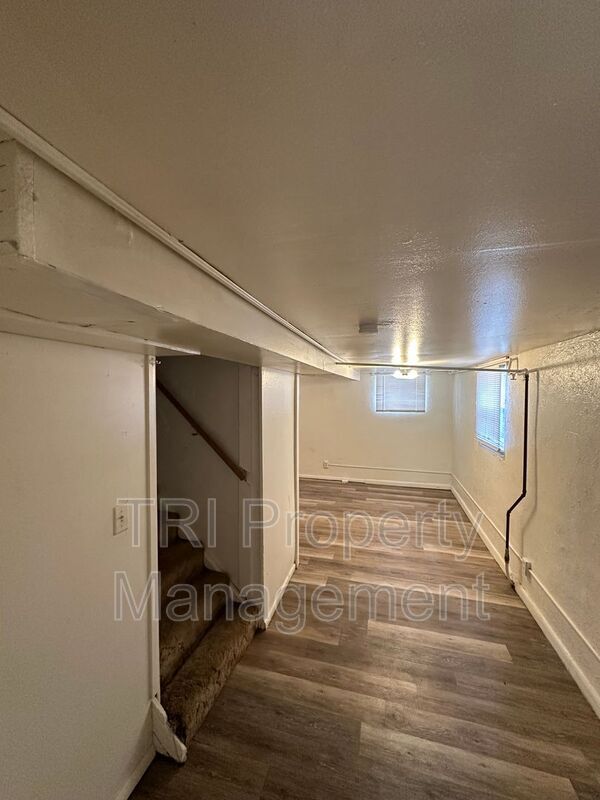 Foto del edificio - 1825 12th Ave