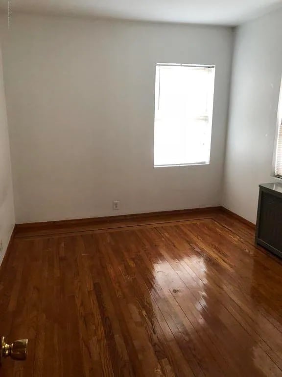 Foto del edificio - 352 Liberty Ave