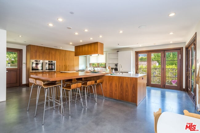 Foto del edificio - 604 Alta Dr