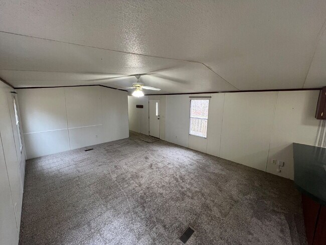 Building Photo - 3845 Wickham Rd