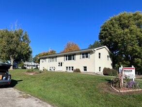 Building Photo - 407-407 SW 8th St