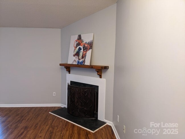 Building Photo - 7530 Pebblestone Dr