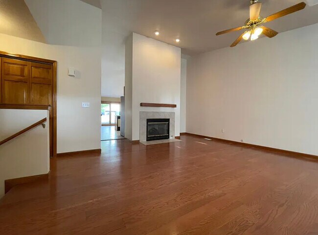 Building Photo - 2700 Findley Dr