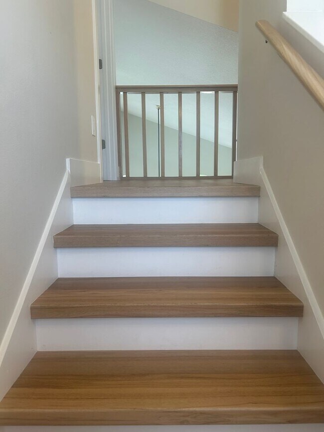 Building Photo - Coastal Retreat Steps from the Sand in Indian Rocks Beach