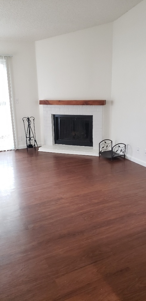 Foto del edificio - 7680 Bluestone Dr