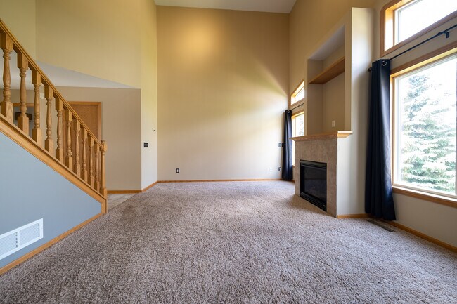 Building Photo - 801 Bradbury Cir