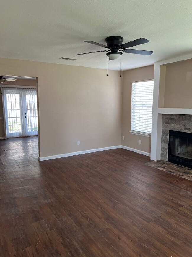 Foto del edificio - Affordable  2 Story Home 3 Bedroom 2.5 Bat...