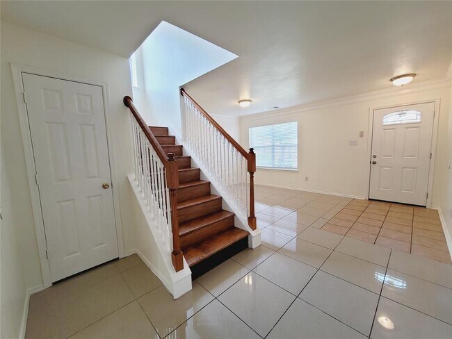 Building Photo - 3807 Brook Garden Ln