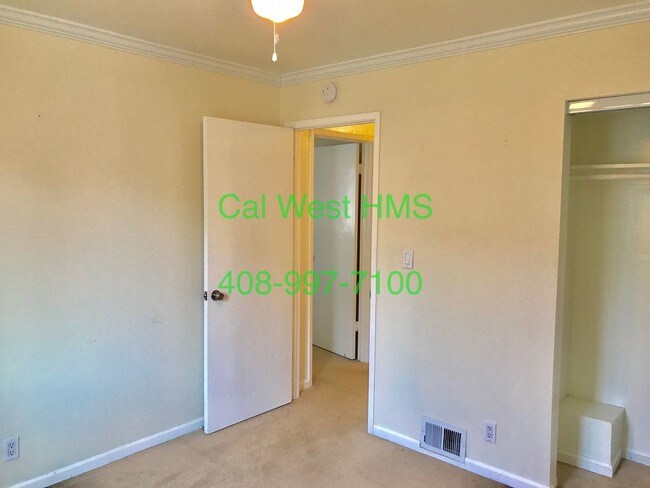 Foto del edificio - 816 Blossom Hill Rd