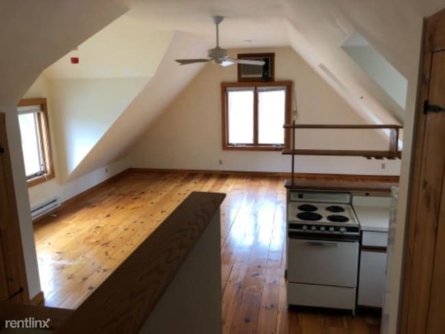 Building Photo - Studio, 1 bath Apartment - 40 Treadwell Lane