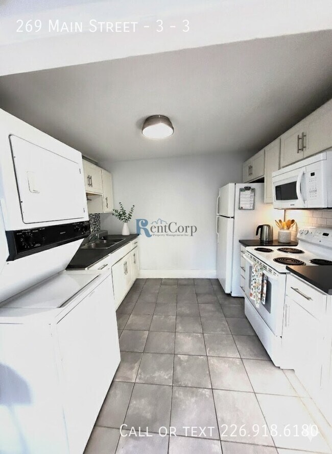 Building Photo - 269 Main St