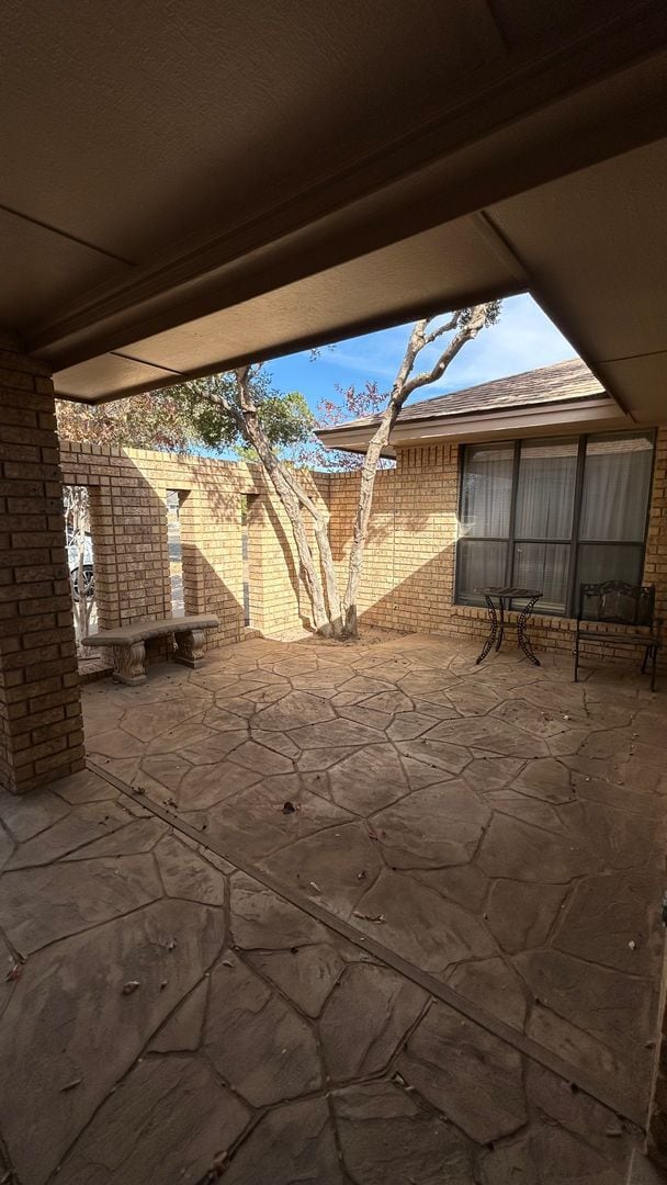 Foto del edificio - Large Family Home in Country Club North