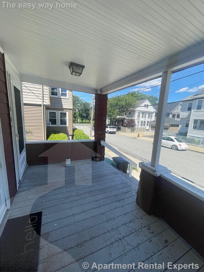 Foto del edificio - West Somerville 2 BR - 5 Rooms - Free Laun...