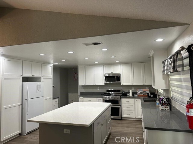 Foto del edificio - 40035 Chalfont Ct