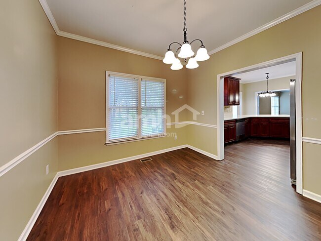 Building Photo - 2304 Water Lilly Way