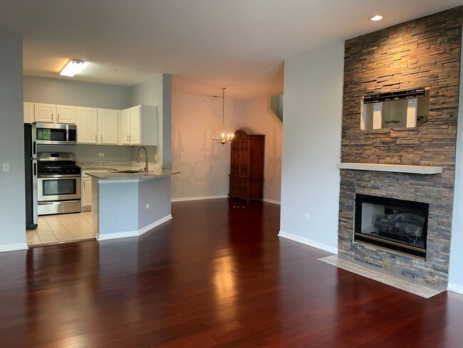 Building Photo - 3333 Stratford Ct