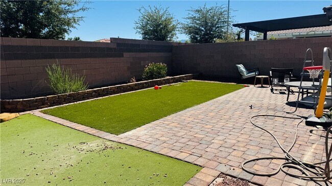 Foto del edificio - 5787 Amber Orchard Ct