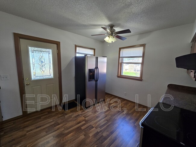 Foto del edificio - 2190 8th Ave