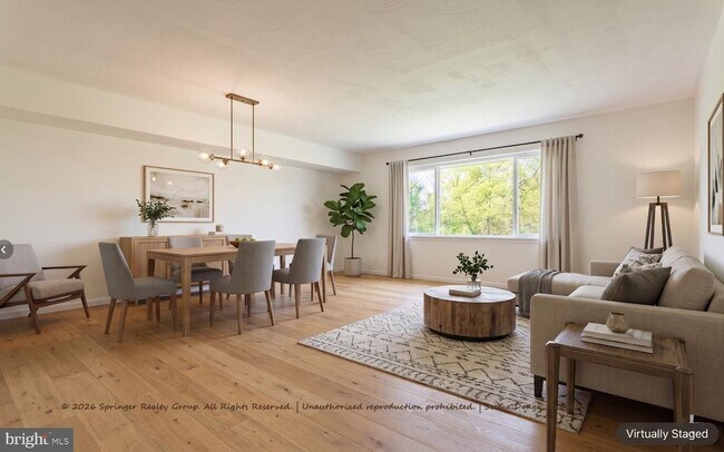 Foto del edificio - 57 Brighton Ct