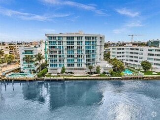Building Photo - 9821 E Bay Harbor Dr