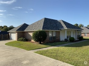 Building Photo - 484 Stone Rd
