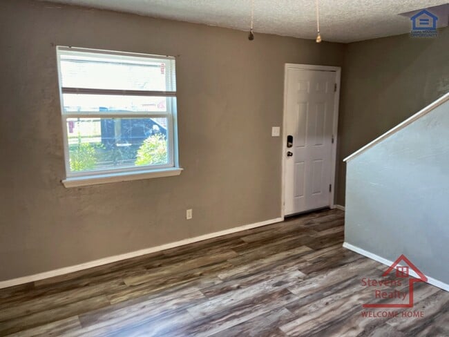 Foto del edificio - 2111 NW Lindy Ave