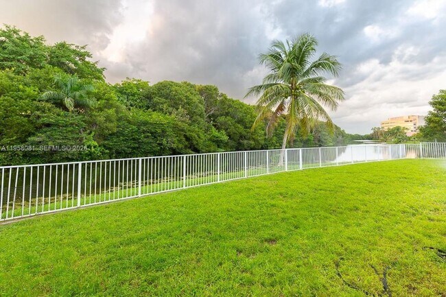 Foto del edificio - 4148 SW 153rd Terrace