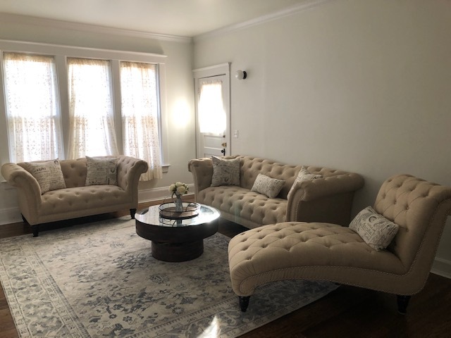 Living room - furnished example - 914 N Congress St