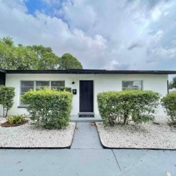 Building Photo - 1213 Corbett Ln