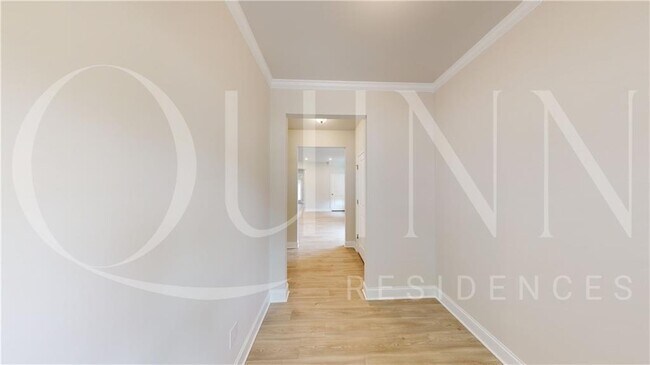 Foto del edificio - 3724 Grand Prix Dr NE