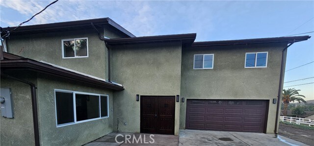 Building Photo - 2641 Valley View Ave