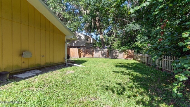 Foto del edificio - 13009 Bent Pine Ct E