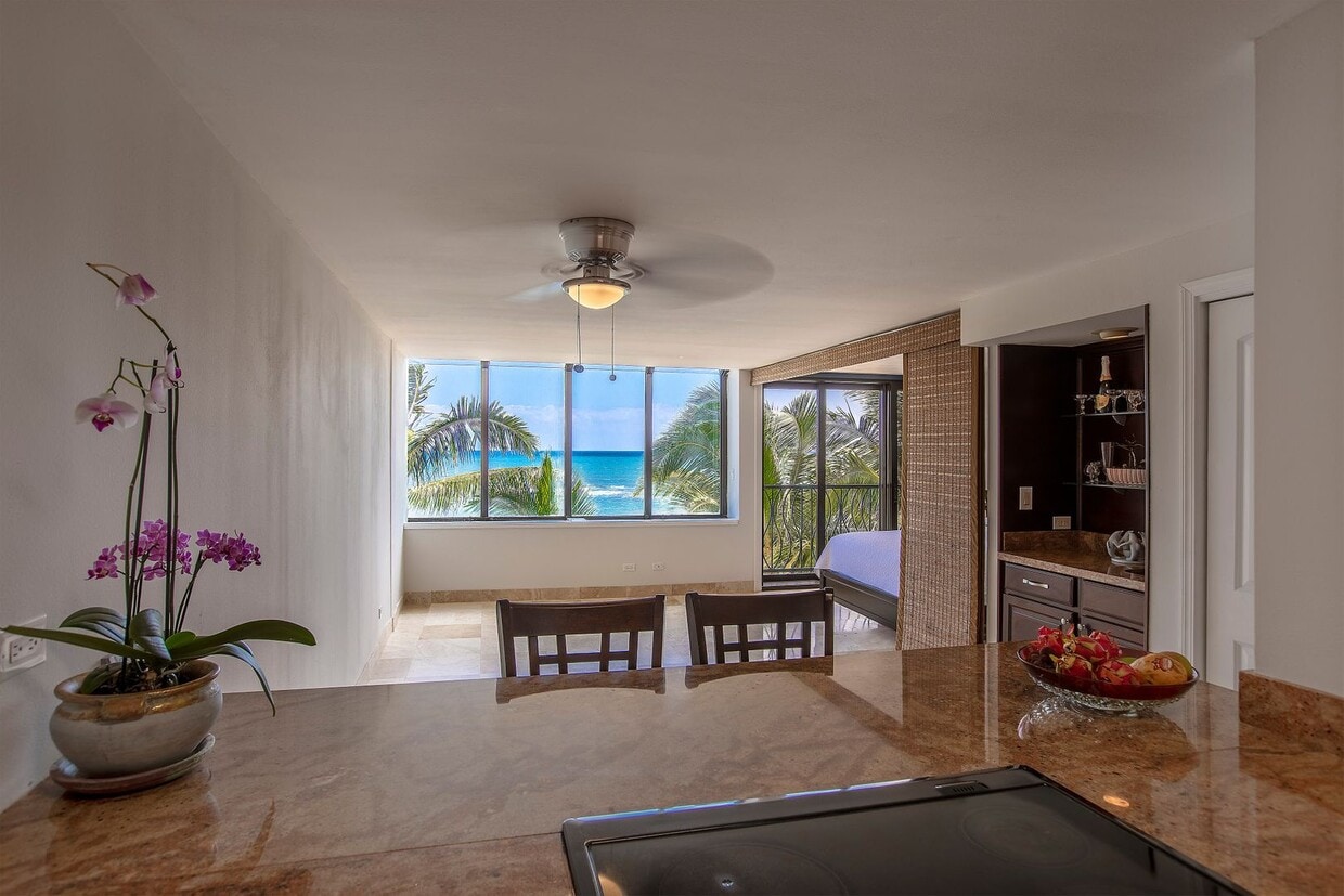 Primary Photo - BEACH FRONT CONDO- Pool, spa and BBQ area