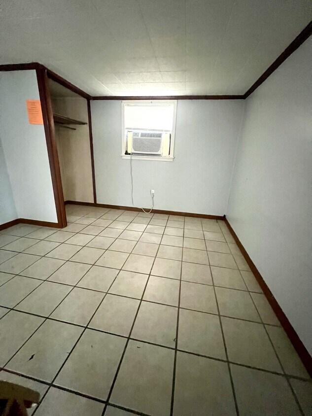 Foto del edificio - 824 E Jane St