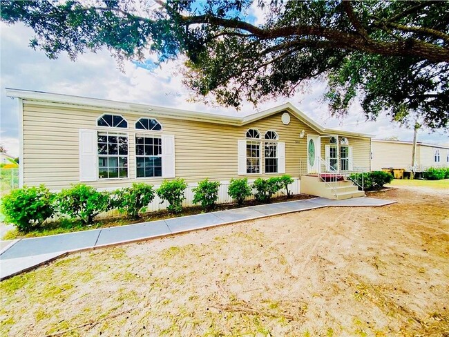 Foto del edificio - 3214 Silver Lake Ct