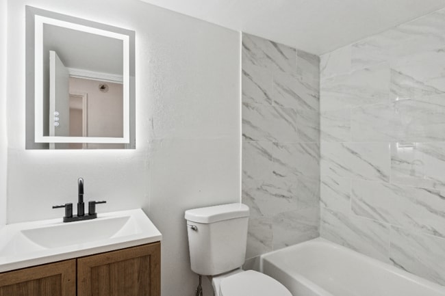 Photo - 1822 Benton Ave Apartment