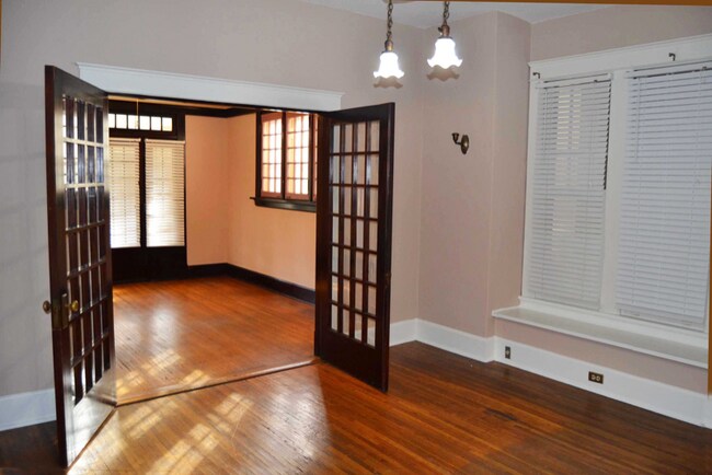 Foto del edificio - 2217 Belmont Blvd