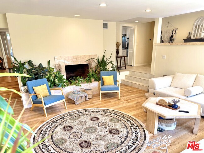 Foto del edificio - 6127 Lockhurst Dr