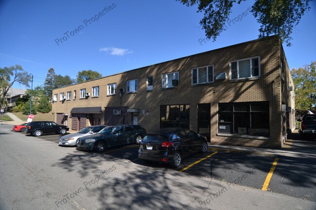 Building Photo - 222 N Broadway St