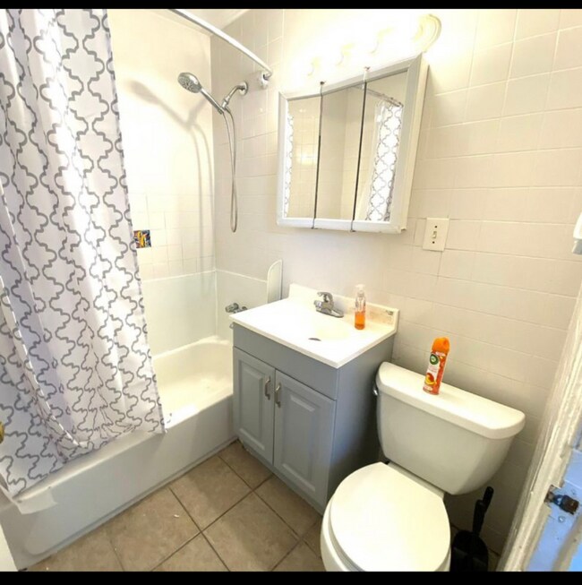 Foto del edificio - 80 Warren Ave