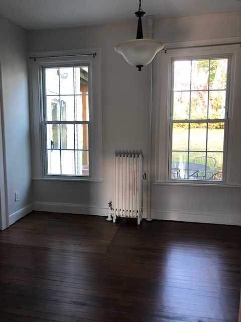 Building Photo - 12 Davis St