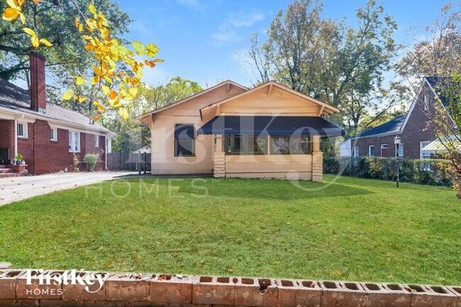 Building Photo - 1042 Victory Dr SW