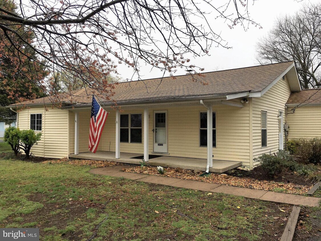 Primary Photo - 5455 Potomac Dr