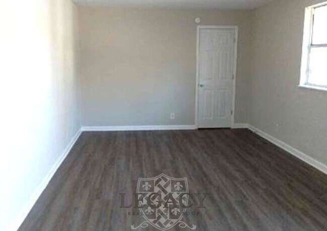 Foto del edificio - 1312 Searcy St