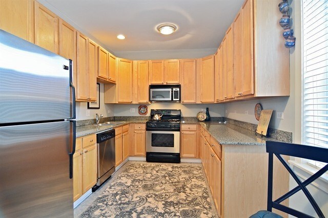 Building Photo - 4611 N Rockwell St
