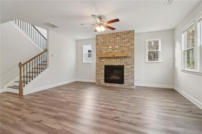 Building Photo - 3507 Creek Hollow